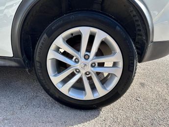 Nissan Juke 1.6 N-Connecta XTRON Euro 6 5dr