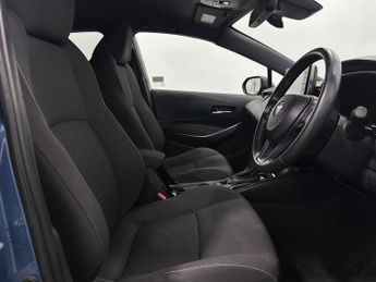 Toyota Corolla 1.8 VVT-h Design CVT Euro 6 (s/s) 5dr