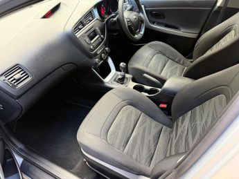 Kia Ceed 1.6 CRDi 1 Euro 6 (s/s) 5dr