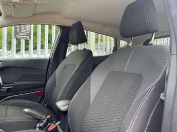FORD FIESTA 1.0 Fiesta Titanium T MHEV Auto 5dr
