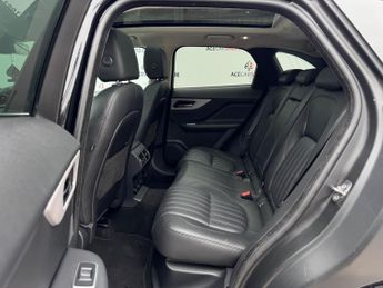 Jaguar F-PACE 2.0 D180 Portfolio Auto AWD Euro 6 (s/s) 5dr