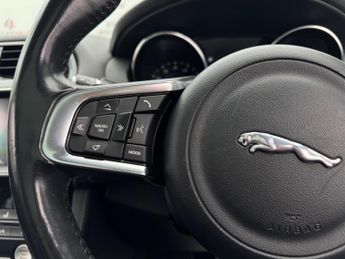 Jaguar F-PACE 2.0 D180 Portfolio Auto AWD Euro 6 (s/s) 5dr