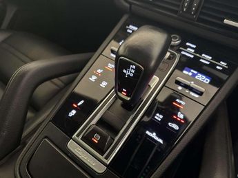 Porsche Cayenne 3.0 V6 E-Hybrid 14.1kWh TiptronicS 4WD Euro 6 (s/s) 5dr (3.6kW C