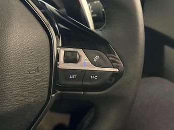 Peugeot 2008 1.2 PureTech Allure SUV 5dr Petrol EAT Euro 6 (s/s) (130 ps)