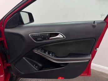 Mercedes-Benz GLA 2.0 GLA250 AMG Line 7G-DCT 4MATIC Euro 6 (s/s) 5dr