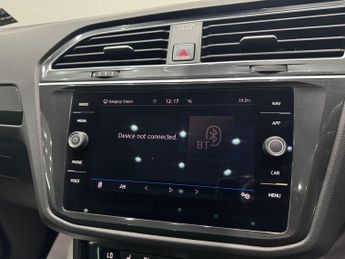 Volkswagen Tiguan 2.0 TDI SEL DSG Euro 6 (s/s) 5dr