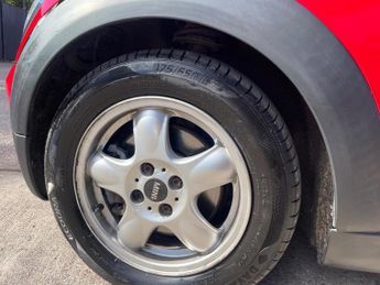 MINI Hatch 1.6 Cooper Steptronic Euro 4 3dr