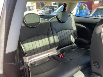MINI Hatch 1.6 Cooper Steptronic Euro 4 3dr