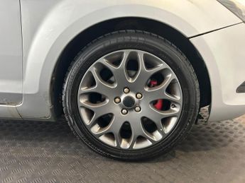 Ford Focus 1.6 Zetec 5dr