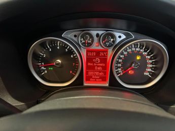 Ford Focus 1.6 Zetec 5dr