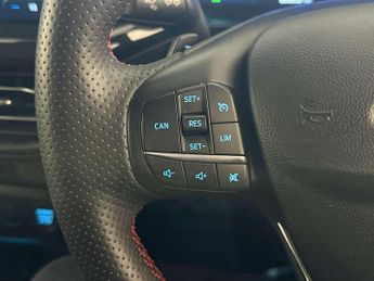 Ford Focus 1.0T EcoBoost MHEV ST-Line X Estate 5dr Petrol Hybrid DCT Euro 6