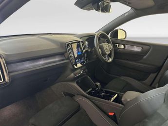 Volvo XC40 Recharge Twin 82kWh Plus SUV 5dr Electric Auto AWD (408 ps)