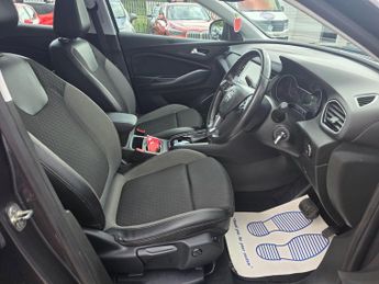 Vauxhall Grandland X 2.0 Turbo D BlueInjection Tech Line Nav Auto Euro 6 (s/s) 5dr