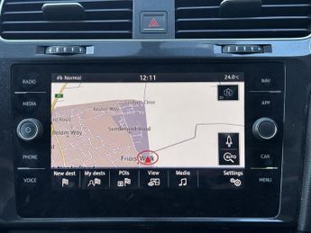 Volkswagen Golf 2.0 TDI BlueMotion Tech SE Nav DSG Euro 6 (s/s) 5dr