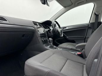 Volkswagen Golf 2.0 TDI BlueMotion Tech SE Nav DSG Euro 6 (s/s) 5dr