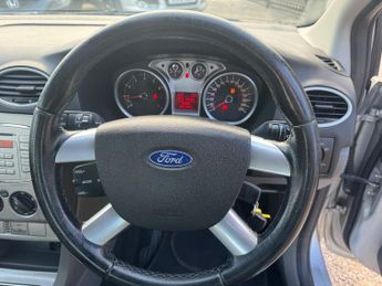 Ford Focus 1.6 Style 5dr