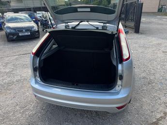 Ford Focus 1.6 Style 5dr