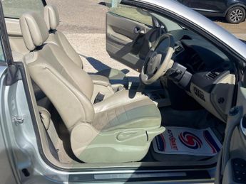 Renault Megane 1.6 VVT Extreme Convertible 2dr Petrol Manual (166 g/km, 111 bhp