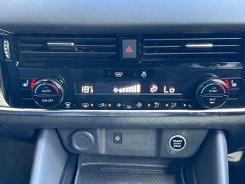Nissan Qashqai 1.3 DIG-T MHEV Tekna XTRON Euro 6 (s/s) 5dr