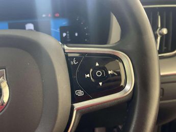 Volvo XC60 2.0 B4 MHEV Plus SUV 5dr Diesel Hybrid Auto AWD Euro 6 (s/s) (19