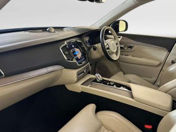 Volvo XC90 2.0h T8 Recharge 18.8kWh Ultimate Dark SUV 5dr Petrol Plug-in Hy