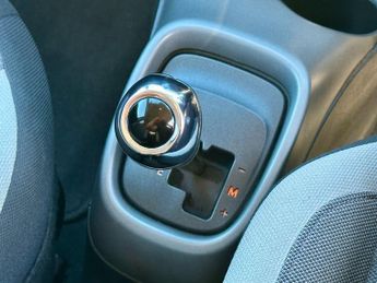 Toyota AYGO 1.0 VVT-i x-trend Funroof x-shift Euro 6 5dr