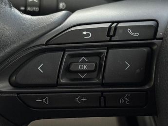 Toyota Yaris 1.5 VVT-h Excel Hatchback 5dr Petrol Hybrid E-CVT Euro 6 (s/s) (