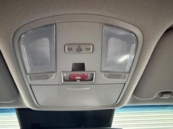 Hyundai KONA 64kWh Premium Auto 5dr (10.5kW Charger)
