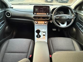 Hyundai KONA 64kWh Premium Auto 5dr (10.5kW Charger)