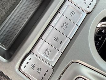 Hyundai KONA 64kWh Ultimate Auto 5dr (10.5kW Charger)