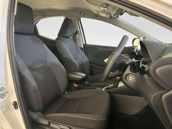Toyota Yaris 1.5 VVT-h Icon Hatchback 5dr Petrol Hybrid E-CVT Euro 6 (s/s) (1