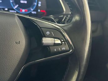 Skoda Octavia 1.4 TSI iV 13kWh SE Technology Estate 5dr Petrol Plug-in Hybrid 