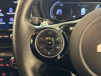 Kia Soul 64kWh Maxx SUV 5dr Electric Auto (201 bhp)