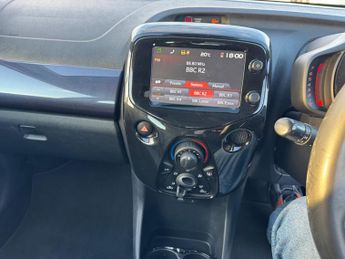 Toyota AYGO 1.0 VVT-i x-pression x-shift Euro 5 5dr Euro 5