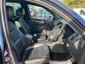 Volkswagen Tiguan 2.0 TDI BlueMotion Tech R-Line Edition DSG 4WD Euro 6 (s/s) 5dr