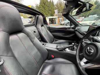 Mazda MX-5 RF 2.0 SKYACTIV-G Sport Nav Euro 6 2dr