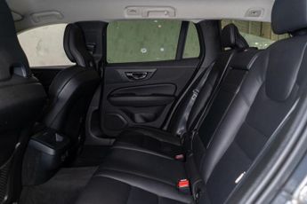 Volvo V60 Cross Country 2.0 B5 MHEV Auto AWD Euro 6 (s/s) 5dr
