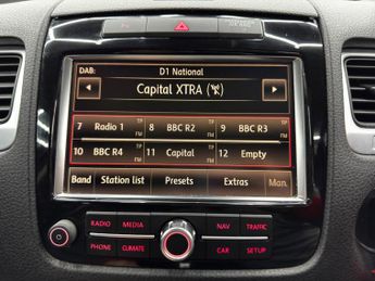 Volkswagen Touareg 3.0 TDI V6 BlueMotion Tech SE Tiptronic 4WD Euro 5 (s/s) 5dr