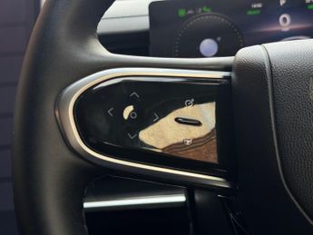JAECOO 7 1.5T SHS 18.3kWh Luxury Auto Euro 6 (s/s) 5dr