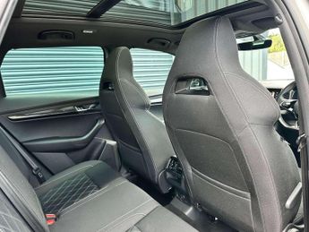 SKODA KAROQ 1.5 Karoq Sportline TSi Semi-Auto 5dr