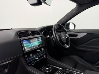 Jaguar F-PACE 2.0 P250i R-Sport SUV 5dr Petrol Auto AWD Euro 6 (s/s) (250 ps)