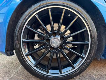 Mercedes-Benz A Class 2.1 A220d AMG Line (Premium Plus) Hatchback 5dr Diesel 7G-DCT Eu