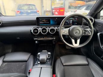 Mercedes-Benz A Class 1.5 A180d Sport (Executive) 7G-DCT Euro 6 (s/s) 5dr