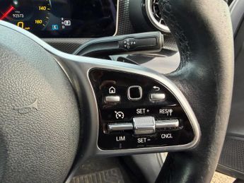 Mercedes-Benz A Class 1.5 A180d Sport (Executive) 7G-DCT Euro 6 (s/s) 5dr