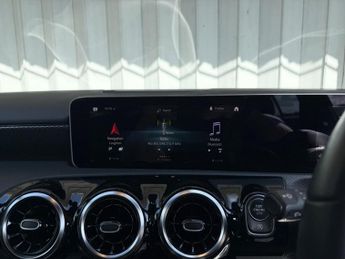 Mercedes-Benz A Class 1.5 A180d Sport (Executive) 7G-DCT Euro 6 (s/s) 5dr