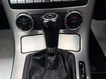 Mercedes-Benz SLK 1.8 SLK200 BlueEfficiency G-Tronic+ Euro 5 (s/s) 2dr
