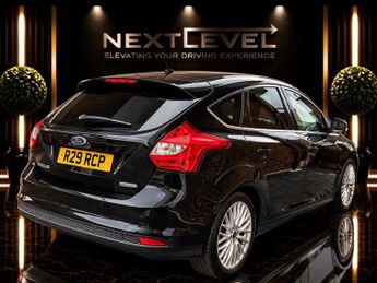 Ford Focus 1.0T EcoBoost Zetec Euro 5 (s/s) 5dr