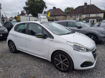 Peugeot 208 1.2 PureTech XS Lime Euro 6 5dr