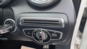 Mercedes-Benz C Class 2.1 C220d AMG Line Saloon 4dr Diesel 7G-Tronic+ Euro 6 (s/s) (17