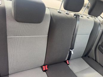 Ford Focus 1.6 Zetec 5dr